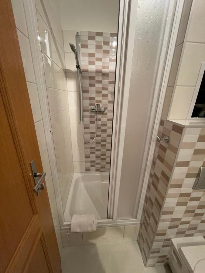 Apartmany U Posty 亚希莫夫 外观 照片
