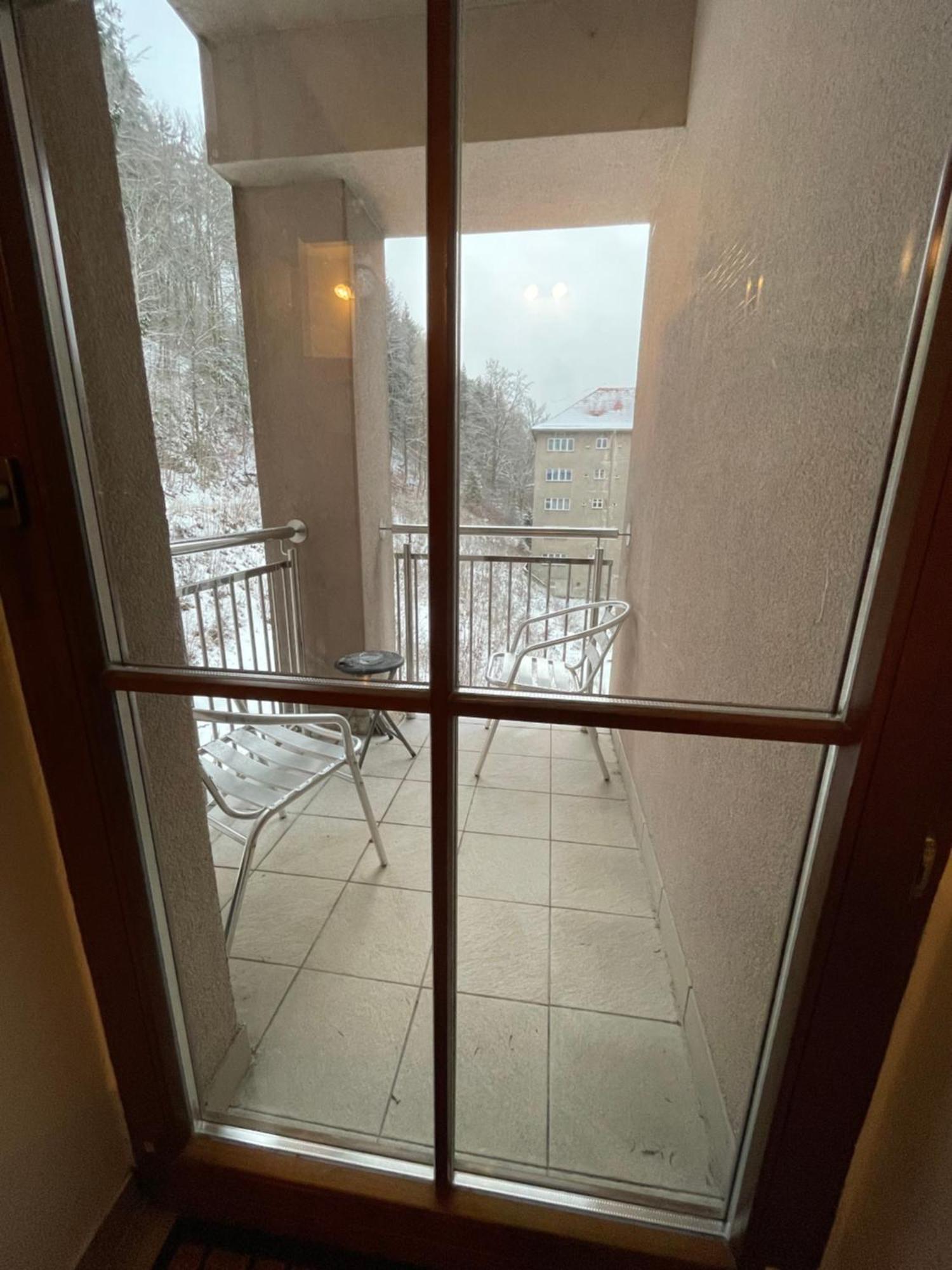 Apartmany U Posty 亚希莫夫 外观 照片
