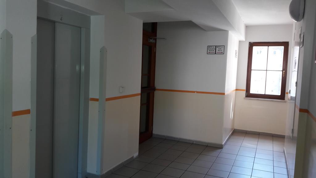 Apartmany U Posty 亚希莫夫 外观 照片